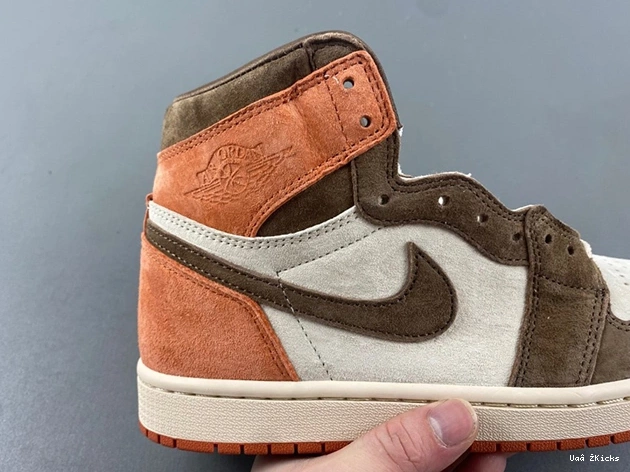 Clay 52 Jordan  Lightweight Dusted Retro High 1 (Women's) OG FQ2941-200 SP 0707